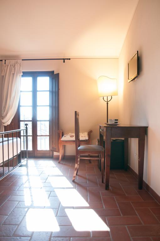 Agriturismo Borgo Tra Gli Olivi Castiglion Fiorentino Rum bild