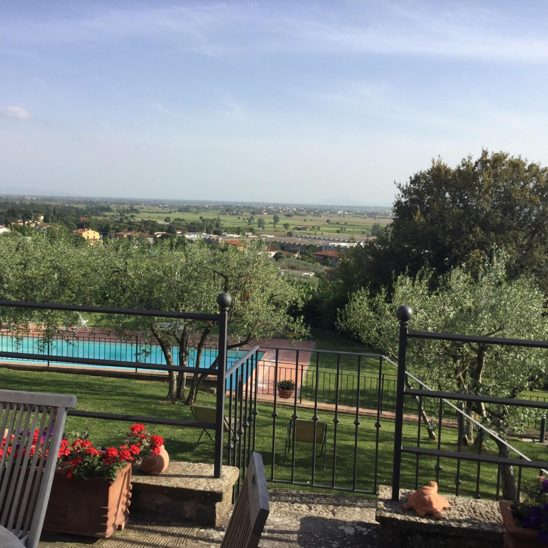 Agriturismo Borgo Tra Gli Olivi Castiglion Fiorentino Exteriör bild