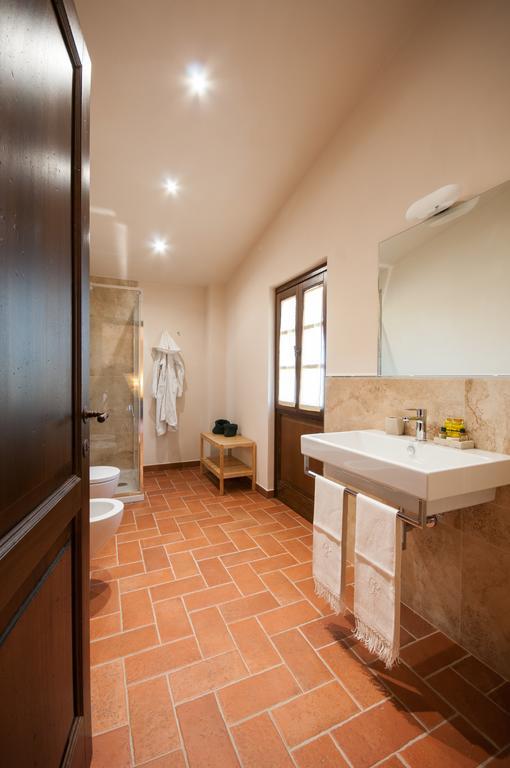 Agriturismo Borgo Tra Gli Olivi Castiglion Fiorentino Exteriör bild